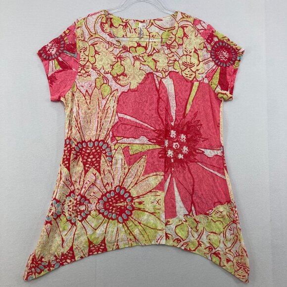 Lulu-B medium Colorful Floral Shark-Bite Hem Stretch Short Sleeve Knit Blouse - Picture 1 of 12